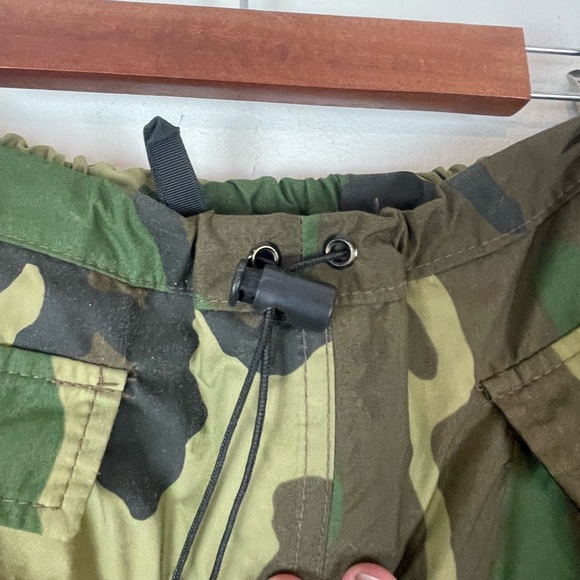 GORE-TEX Hunting Pants EUC, Size M, Unisex - Picture 4 of 10